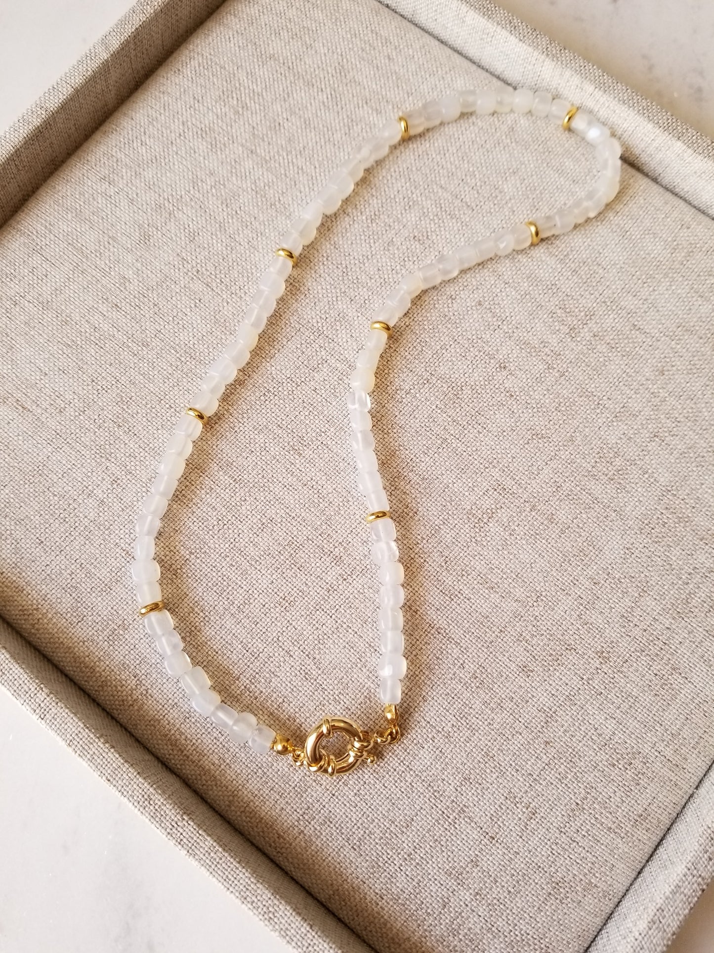 Collar Tania Agata Blanco