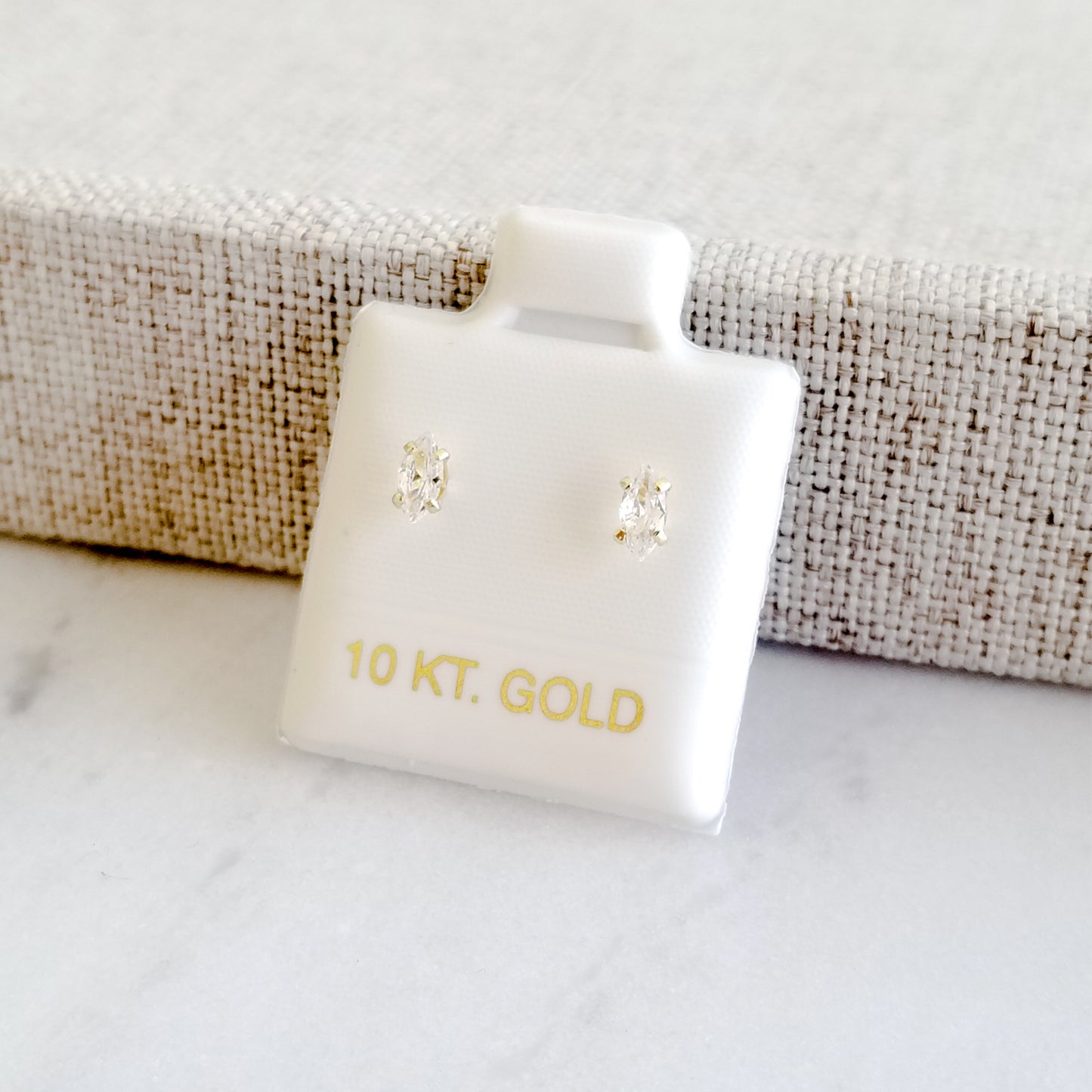 Aretes Marquiz Zirconia, Oro 10K Tipo Broquel