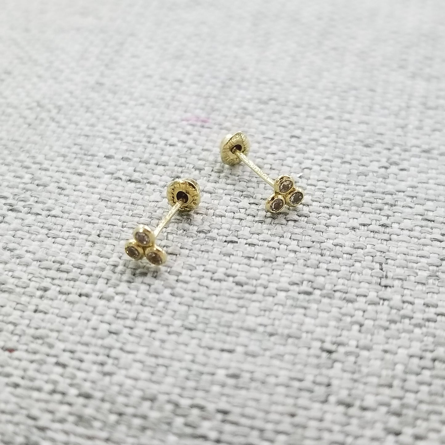Aretes Trebol de Zirconias Bisel Oro 10k, Tipo broquel