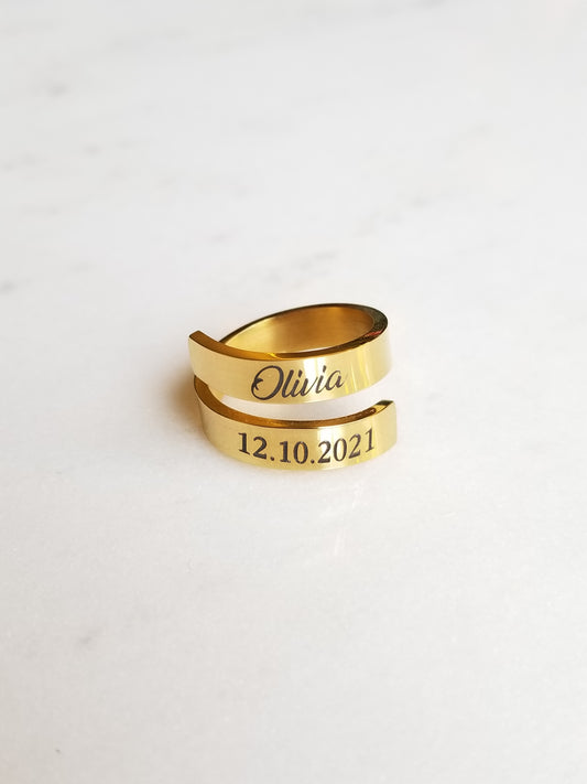 Anillo Personalizado Dorado (Única talla 7)