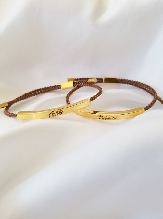 Par de Pulseras Personalizada Dorada y Laso