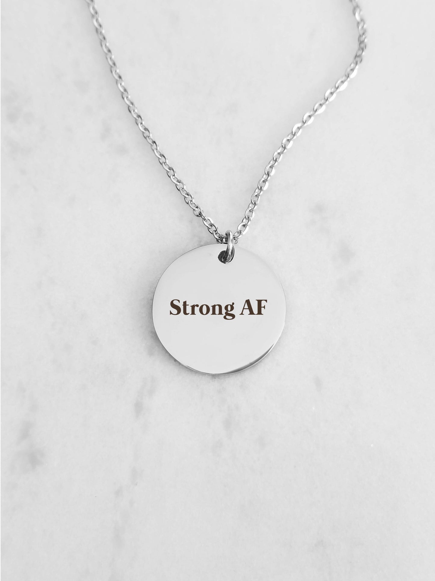 Collar Strong AF Motivación