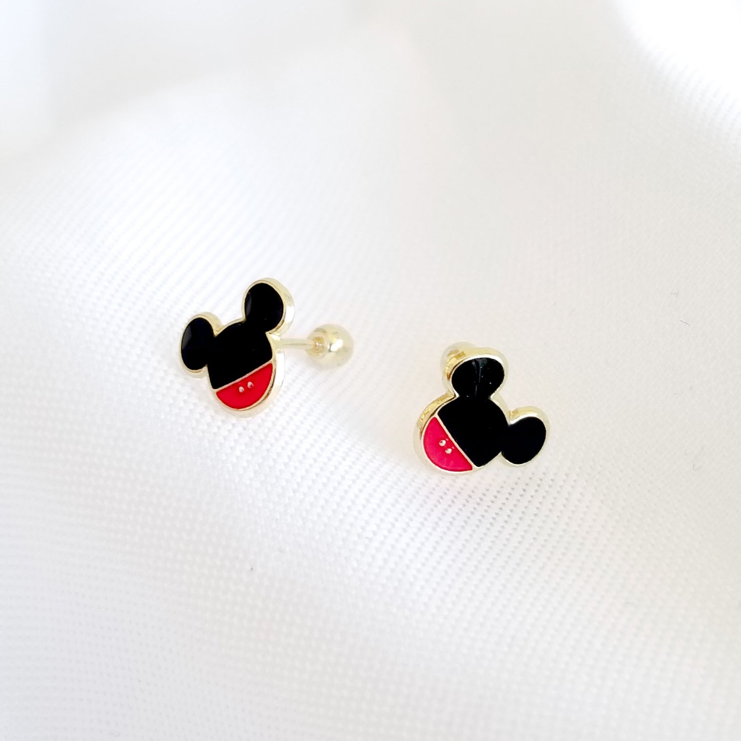 Aretes Ratoncito Esmaltado, Oro 10K Tipo Broquel